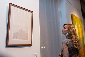 Ретроспектива итальянской художницы Элиде Кабасси открылась в Москве